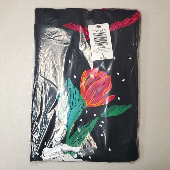 ❤️NWT VINTAGE TORRID SKELETON ROSE PRINT - FOXY LACE TRIM SLEEP TANK - PLUS SIZE - Picture 15 of 16